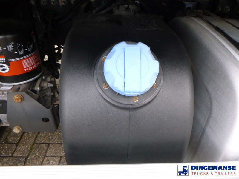 Renault Premium 270 dxi 4x2 fuel tank 13.7 m3 / 4 comp - Kamion cisterna: slika Renault Premium 270 dxi 4x2 fuel tank 13.7 m3 / 4 comp - Kamion cisterna Renault Premium 270 dxi 4x2 fuel tank 13.7 m3 / 4 comp - Kamion cisterna: slika Renault Premium 270 dxi 4x2 fuel tank 13.7 m3 / 4 comp - Kamion cisterna