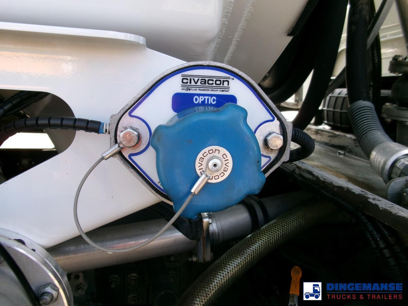 Kamion cisterna Renault Premium 310 dxi 6x2 fuel tank 18.5 m3 / 5 comp / ADR 16/08/2024: slika Kamion cisterna Renault Premium 310 dxi 6x2 fuel tank 18.5 m3 / 5 comp / ADR 16/08/2024 Kamion cisterna Renault Premium 310 dxi 6x2 fuel tank 18.5 m3 / 5 comp / ADR 16/08/2024: slika Kamion cisterna Renault Premium 310 dxi 6x2 fuel tank 18.5 m3 / 5 comp / ADR 16/08/2024