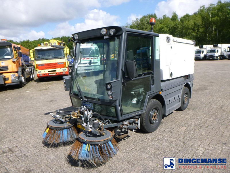 Schmidt Compact 200 street sweeper - Cestovna čistilica: slika Schmidt Compact 200 street sweeper - Cestovna čistilica Schmidt Compact 200 street sweeper - Cestovna čistilica: slika Schmidt Compact 200 street sweeper - Cestovna čistilica