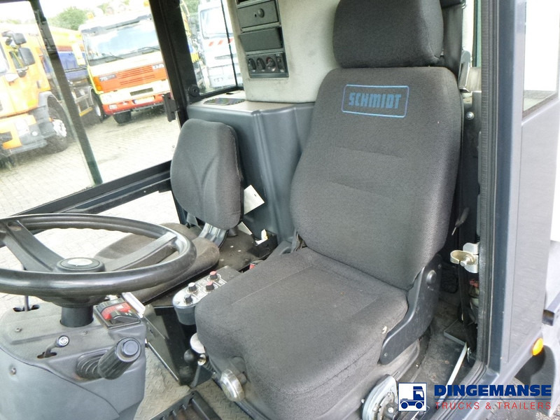 Zakup Schmidt Compact 200 street sweeper Schmidt Compact 200 street sweeper: slika Zakup Schmidt Compact 200 street sweeper Schmidt Compact 200 street sweeper