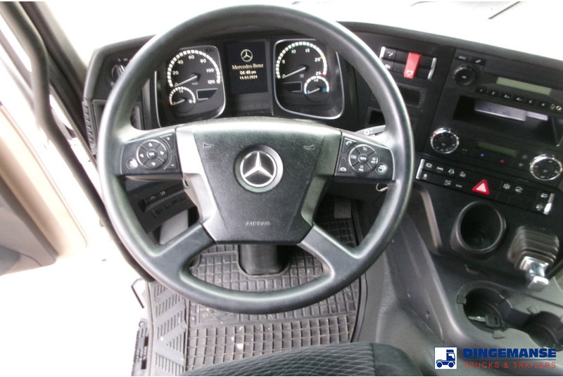 Interior photo 2: Tegljač Mercedes-Benz Actros 1843 4x2 Euro 6 / ADR + PTO