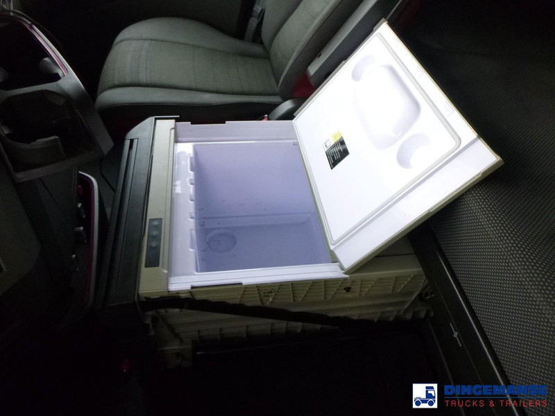 Tegljač Volvo FH 540 8X4 Euro 6 / 150000 kg: slika Tegljač Volvo FH 540 8X4 Euro 6 / 150000 kg