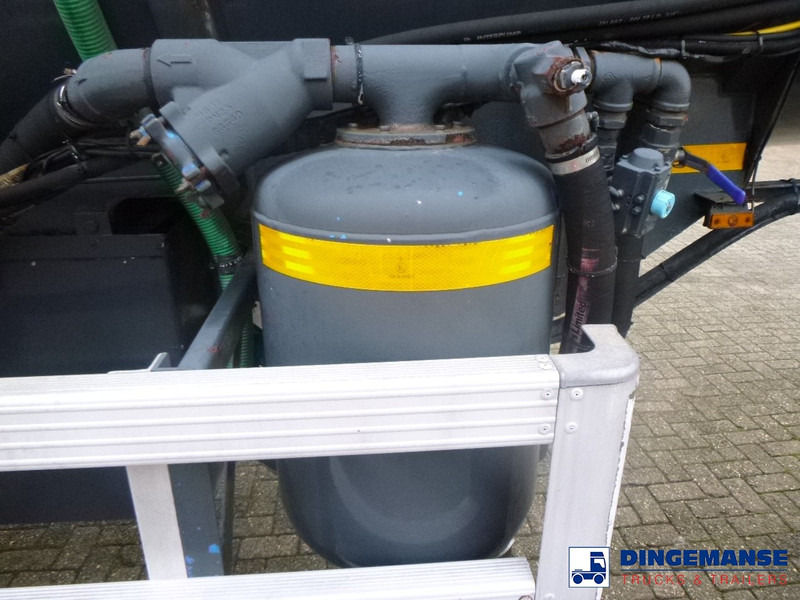 Vakum kamion WHALE Vacuum tank inox 30 m3 / 1 comp + pump: slika Vakum kamion WHALE Vacuum tank inox 30 m3 / 1 comp + pump