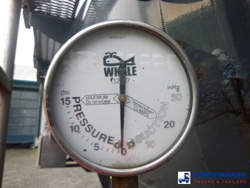 Vakum kamion WHALE Vacuum tank inox 30 m3 / 1 comp + pump: slika Vakum kamion WHALE Vacuum tank inox 30 m3 / 1 comp + pump