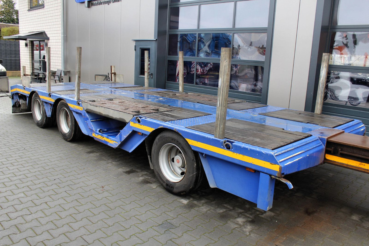 Faymonville 3-Achs Multimax F-S43-1AAF teleskop Radmulde - Poluprikolica s niskim utovarivačem: slika  Faymonville 3-Achs Multimax F-S43-1AAF teleskop Radmulde - Poluprikolica s niskim utovarivačem Faymonville 3-Achs Multimax F-S43-1AAF teleskop Radmulde - Poluprikolica s niskim utovarivačem: slika  Faymonville 3-Achs Multimax F-S43-1AAF teleskop Radmulde - Poluprikolica s niskim utovarivačem