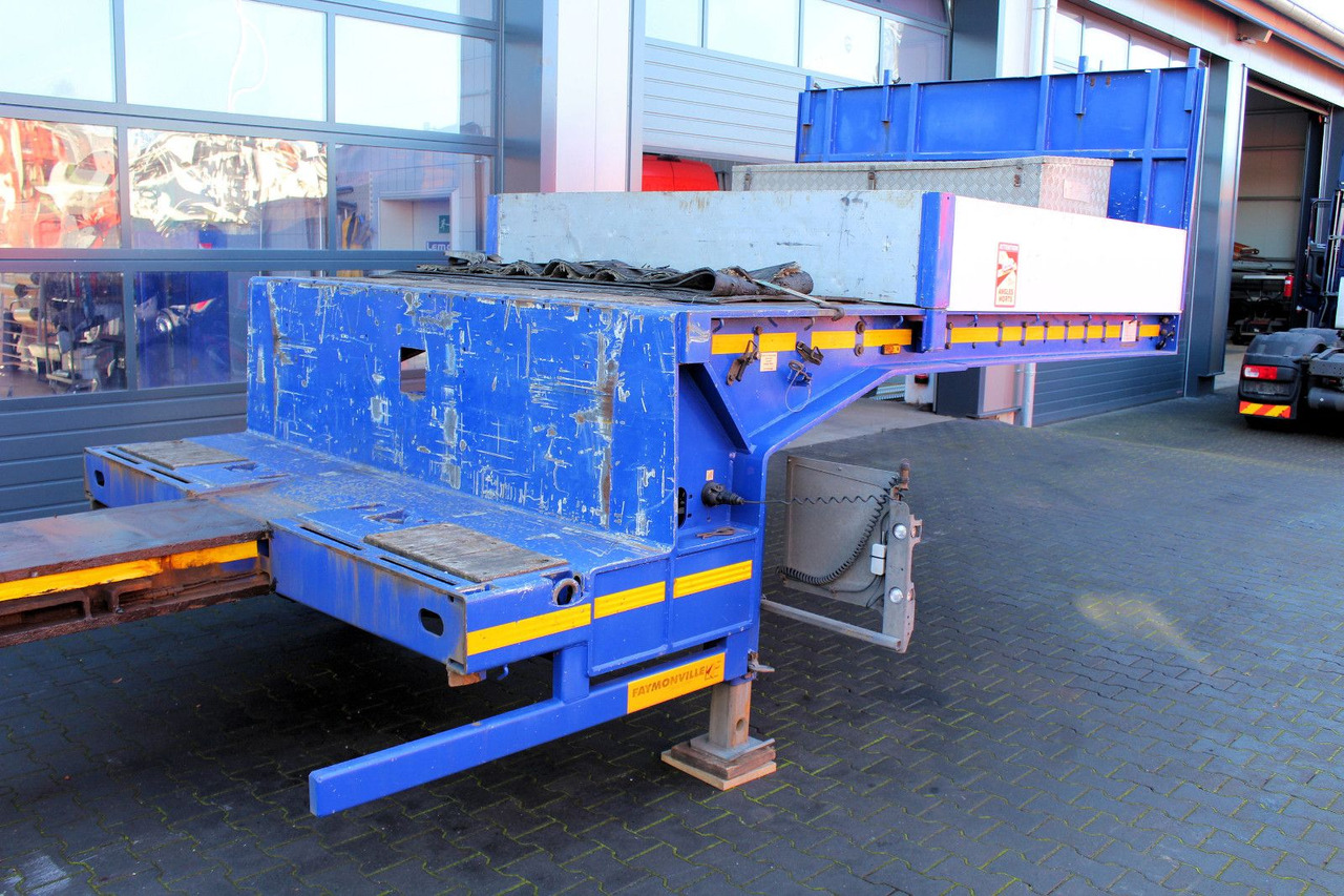 Faymonville 4-Achs Multimax STN-4AX teleskopierbar+Lenkachse - Poluprikolica s niskim utovarivačem: slika Faymonville 4-Achs Multimax STN-4AX teleskopierbar+Lenkachse - Poluprikolica s niskim utovarivačem Faymonville 4-Achs Multimax STN-4AX teleskopierbar+Lenkachse - Poluprikolica s niskim utovarivačem: slika Faymonville 4-Achs Multimax STN-4AX teleskopierbar+Lenkachse - Poluprikolica s niskim utovarivačem