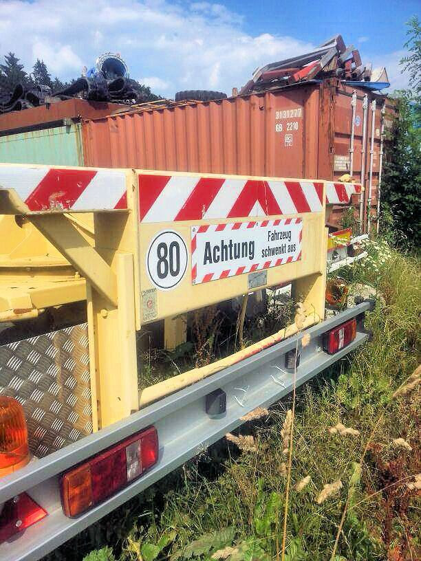 Goldhofer 3-Achs SPZ-DL3-38/80 Spezial 20,5meter + 3xLenk - Poluprikolica s niskim utovarivačem: slika Goldhofer 3-Achs SPZ-DL3-38/80 Spezial 20,5meter + 3xLenk - Poluprikolica s niskim utovarivačem Goldhofer 3-Achs SPZ-DL3-38/80 Spezial 20,5meter + 3xLenk - Poluprikolica s niskim utovarivačem: slika Goldhofer 3-Achs SPZ-DL3-38/80 Spezial 20,5meter + 3xLenk - Poluprikolica s niskim utovarivačem