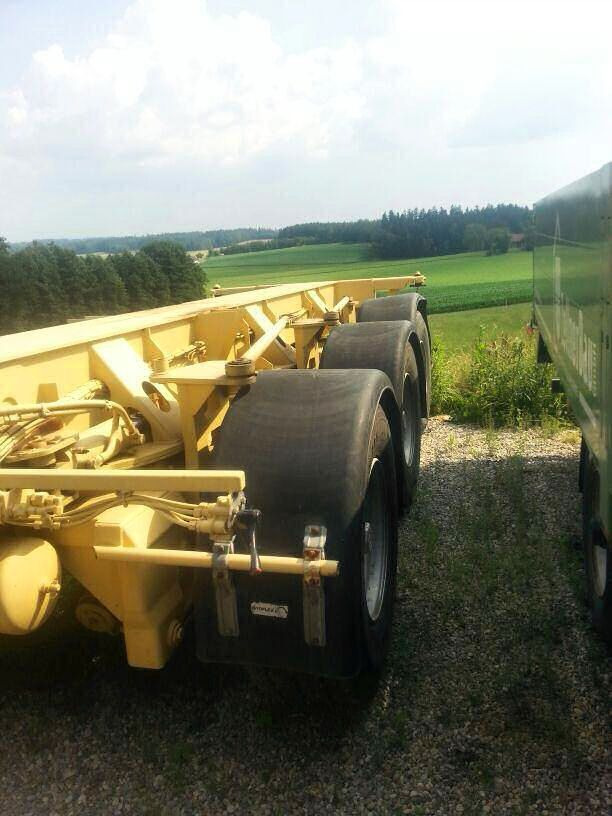 Goldhofer 3-Achs SPZ-DL3-38/80 Spezial 20,5meter + 3xLenk - Poluprikolica s niskim utovarivačem: slika Goldhofer 3-Achs SPZ-DL3-38/80 Spezial 20,5meter + 3xLenk - Poluprikolica s niskim utovarivačem Goldhofer 3-Achs SPZ-DL3-38/80 Spezial 20,5meter + 3xLenk - Poluprikolica s niskim utovarivačem: slika Goldhofer 3-Achs SPZ-DL3-38/80 Spezial 20,5meter + 3xLenk - Poluprikolica s niskim utovarivačem