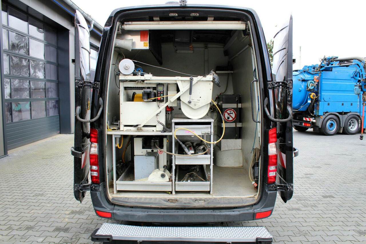 Mercedes-Benz 515 CDI 4x2 IBAK TV-Satelliten Kamera Rohr-Kanal - Vakum kamion: slika Mercedes-Benz 515 CDI 4x2 IBAK TV-Satelliten Kamera Rohr-Kanal - Vakum kamion Mercedes-Benz 515 CDI 4x2 IBAK TV-Satelliten Kamera Rohr-Kanal - Vakum kamion: slika Mercedes-Benz 515 CDI 4x2 IBAK TV-Satelliten Kamera Rohr-Kanal - Vakum kamion