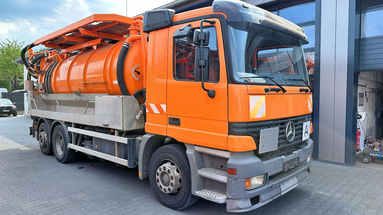 Mercedes-Benz Actros 2540 6x2 Küller/Kroll 13m³ HD-KOMBI - Vakum kamion: slika Mercedes-Benz Actros 2540 6x2 Küller/Kroll 13m³ HD-KOMBI - Vakum kamion Mercedes-Benz Actros 2540 6x2 Küller/Kroll 13m³ HD-KOMBI - Vakum kamion: slika Mercedes-Benz Actros 2540 6x2 Küller/Kroll 13m³ HD-KOMBI - Vakum kamion