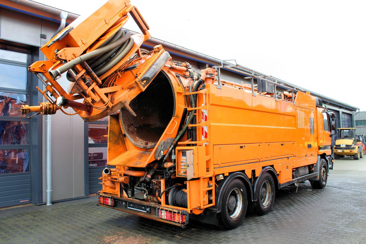 Mercedes-Benz Actros 2653 6x4 V8 Müller 16m³ Saug u.Spül-Kombi - Vakum kamion: slika Mercedes-Benz Actros 2653 6x4 V8 Müller 16m³ Saug u.Spül-Kombi - Vakum kamion Mercedes-Benz Actros 2653 6x4 V8 Müller 16m³ Saug u.Spül-Kombi - Vakum kamion: slika Mercedes-Benz Actros 2653 6x4 V8 Müller 16m³ Saug u.Spül-Kombi - Vakum kamion