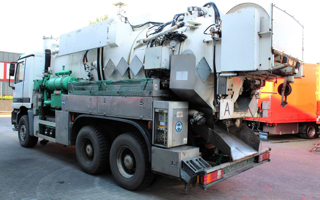 Mercedes-Benz Actros 3335 6x4 Kroll 13m³ HD-Kombi ADR/GGVS V2A - Vakum kamion: slika Mercedes-Benz Actros 3335 6x4 Kroll 13m³ HD-Kombi ADR/GGVS V2A - Vakum kamion Mercedes-Benz Actros 3335 6x4 Kroll 13m³ HD-Kombi ADR/GGVS V2A - Vakum kamion: slika Mercedes-Benz Actros 3335 6x4 Kroll 13m³ HD-Kombi ADR/GGVS V2A - Vakum kamion