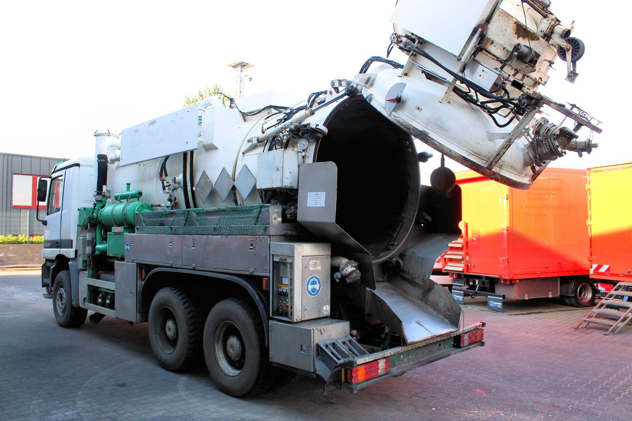 Mercedes-Benz Actros 3335 6x4 Kroll 13m³ HD-Kombi ADR/GGVS V2A - Vakum kamion: slika Mercedes-Benz Actros 3335 6x4 Kroll 13m³ HD-Kombi ADR/GGVS V2A - Vakum kamion Mercedes-Benz Actros 3335 6x4 Kroll 13m³ HD-Kombi ADR/GGVS V2A - Vakum kamion: slika Mercedes-Benz Actros 3335 6x4 Kroll 13m³ HD-Kombi ADR/GGVS V2A - Vakum kamion