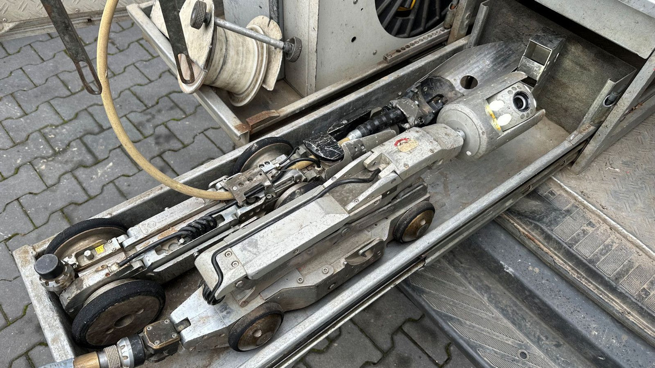 Mercedes-Benz Sprinter 516 CDI IBAK-TV Kamera Inspektion LISY - Vakum kamion: slika Mercedes-Benz Sprinter 516 CDI IBAK-TV Kamera Inspektion LISY - Vakum kamion Mercedes-Benz Sprinter 516 CDI IBAK-TV Kamera Inspektion LISY - Vakum kamion: slika Mercedes-Benz Sprinter 516 CDI IBAK-TV Kamera Inspektion LISY - Vakum kamion