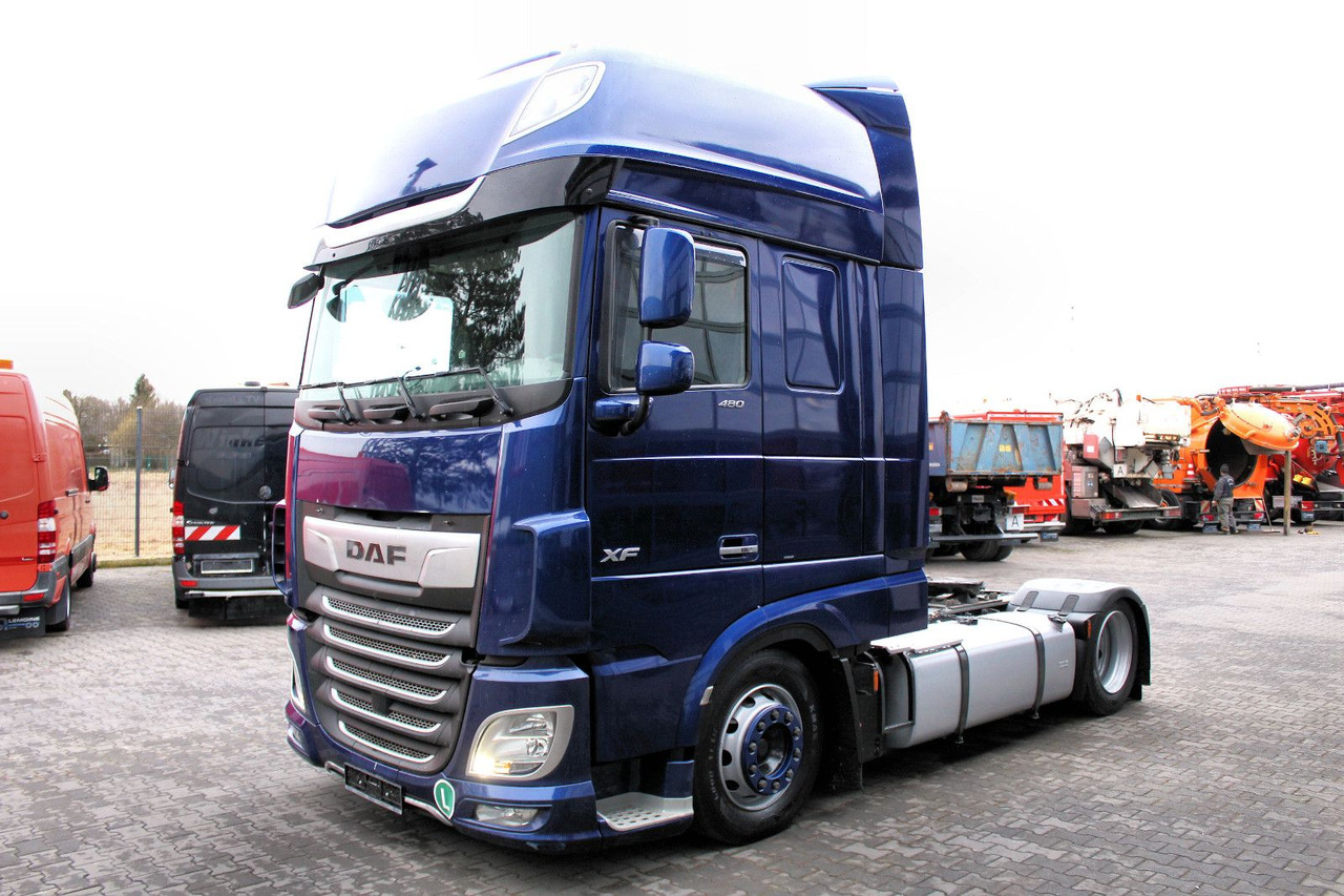 DAF XF 480 FT 4x2 SZM Lowliner !!! TOP !!! - Tegljač: slika DAF XF 480 FT 4x2 SZM Lowliner !!! TOP !!! - Tegljač DAF XF 480 FT 4x2 SZM Lowliner !!! TOP !!! - Tegljač: slika DAF XF 480 FT 4x2 SZM Lowliner !!! TOP !!! - Tegljač