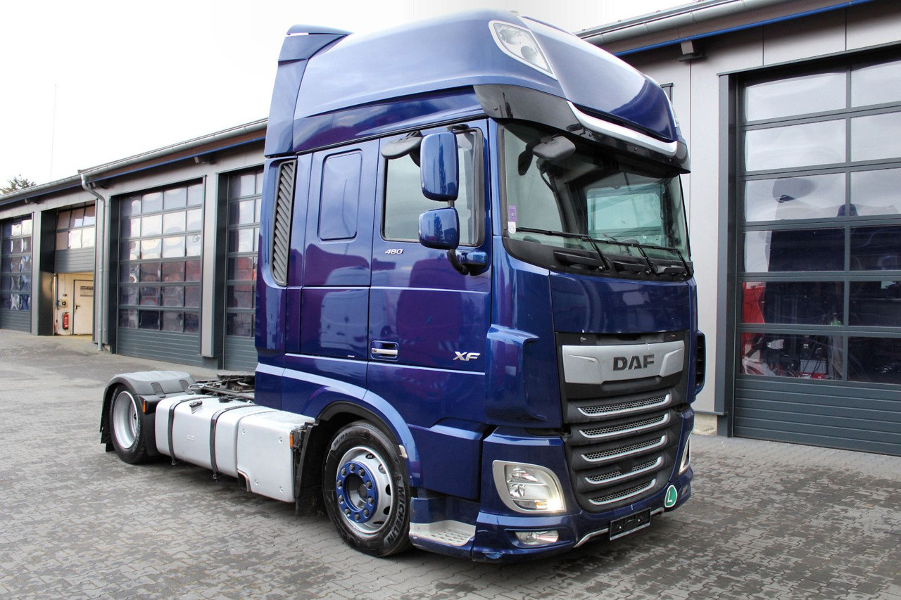 DAF XF 480 FT 4x2 SZM Lowliner !!! TOP !!! - Tegljač: slika DAF XF 480 FT 4x2 SZM Lowliner !!! TOP !!! - Tegljač DAF XF 480 FT 4x2 SZM Lowliner !!! TOP !!! - Tegljač: slika DAF XF 480 FT 4x2 SZM Lowliner !!! TOP !!! - Tegljač