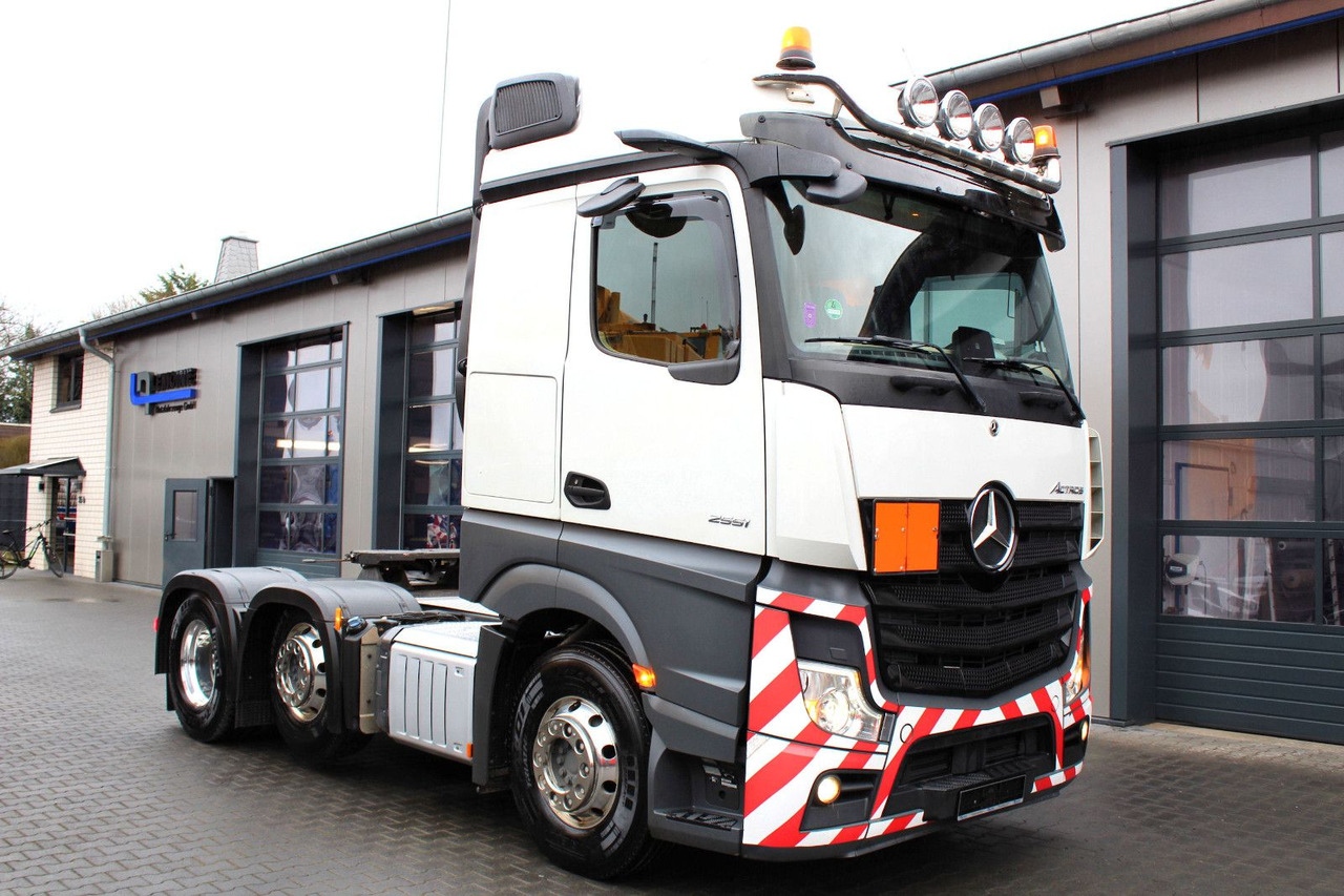 Mercedes-Benz Actros 2551 6x2 BigSpace 68 to Schwerlast + LIFT - Tegljač: slika Mercedes-Benz Actros 2551 6x2 BigSpace 68 to Schwerlast + LIFT - Tegljač Mercedes-Benz Actros 2551 6x2 BigSpace 68 to Schwerlast + LIFT - Tegljač: slika Mercedes-Benz Actros 2551 6x2 BigSpace 68 to Schwerlast + LIFT - Tegljač