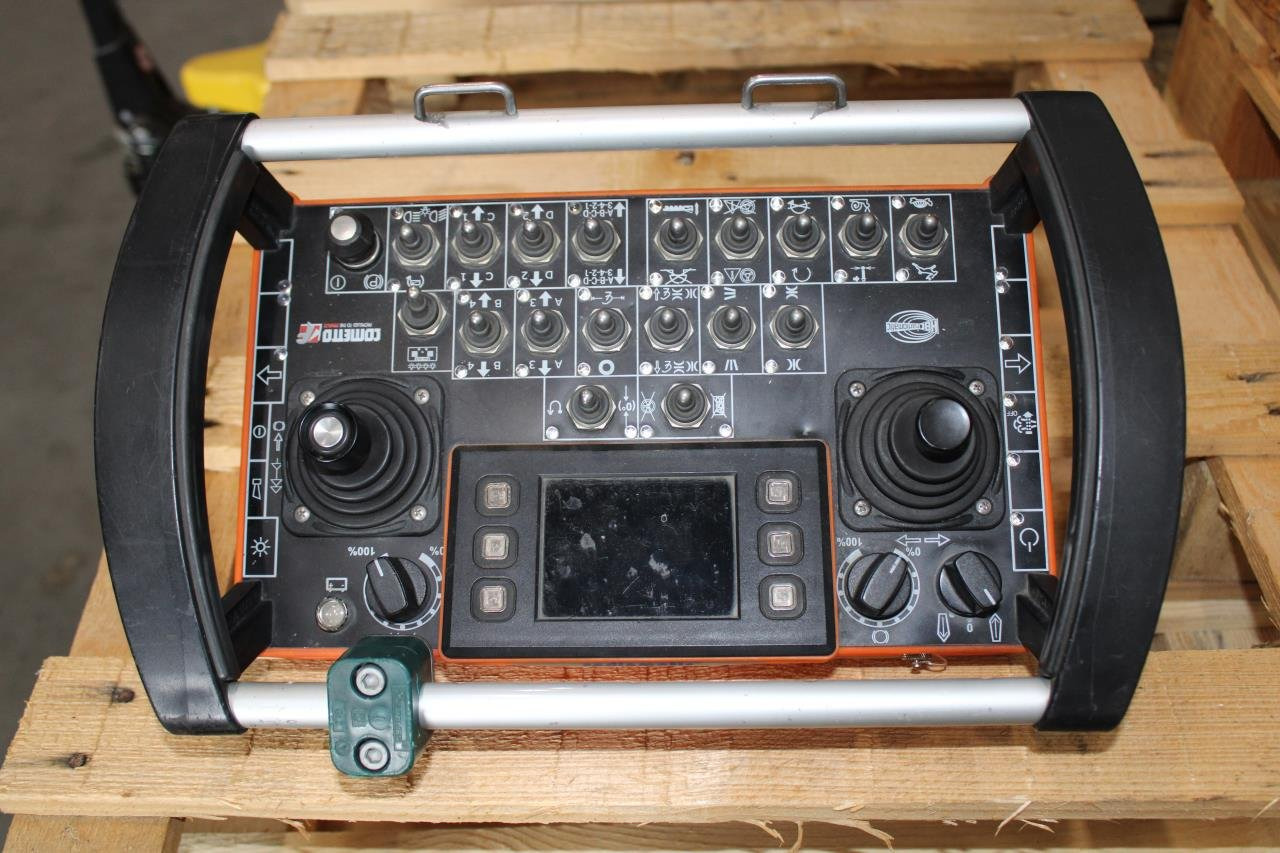 Cometto MSPE-S - Lučka oprema: slika Cometto MSPE-S - Lučka oprema Cometto MSPE-S - Lučka oprema: slika Cometto MSPE-S - Lučka oprema