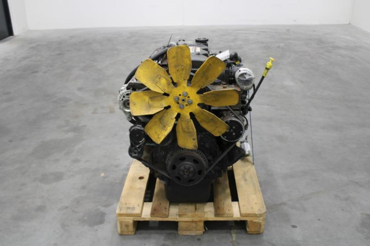 Cummins B4.5RGT - Motor: slika Cummins B4.5RGT - Motor Cummins B4.5RGT - Motor: slika Cummins B4.5RGT - Motor
