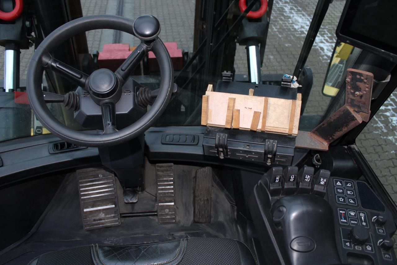 Hyster H16.00XD-12 - Diesel viličar: slika Hyster H16.00XD-12 - Diesel viličar Hyster H16.00XD-12 - Diesel viličar: slika Hyster H16.00XD-12 - Diesel viličar