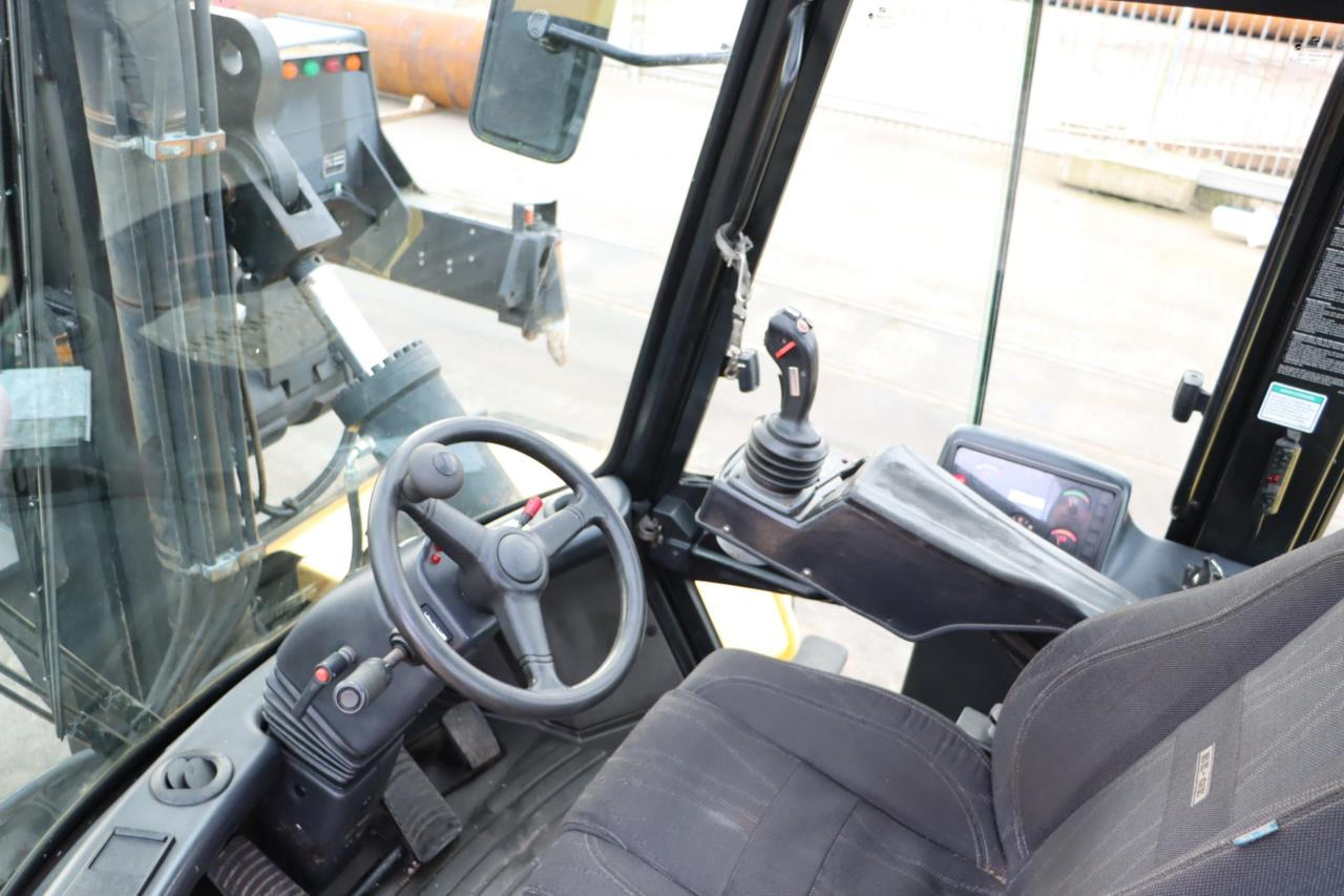 Hyster H28.00XM-16CH - Diesel viličar: slika Hyster H28.00XM-16CH - Diesel viličar Hyster H28.00XM-16CH - Diesel viličar: slika Hyster H28.00XM-16CH - Diesel viličar