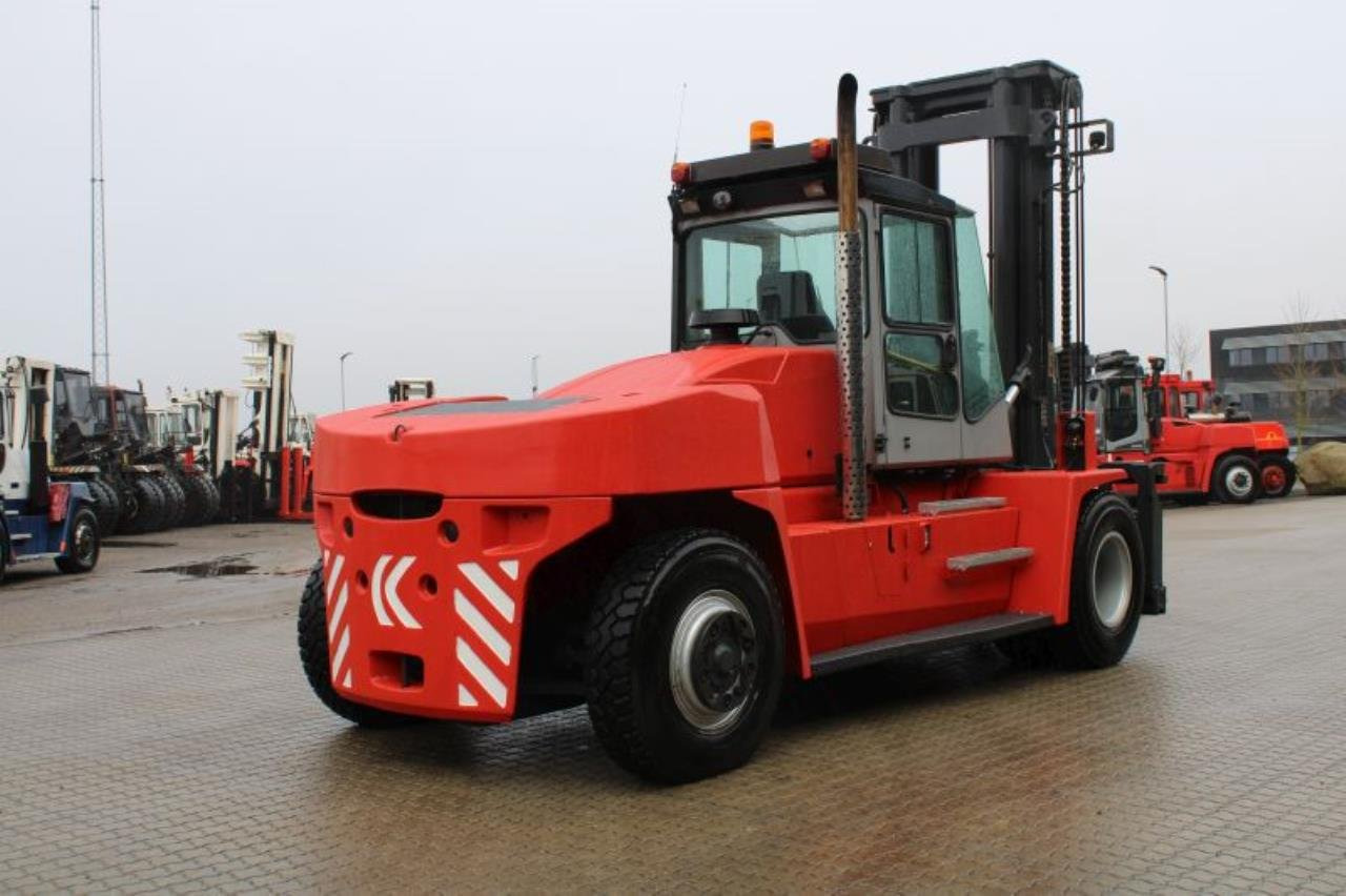 Kalmar DCE160-12 - Diesel viličar: slika Kalmar DCE160-12 - Diesel viličar Kalmar DCE160-12 - Diesel viličar: slika Kalmar DCE160-12 - Diesel viličar