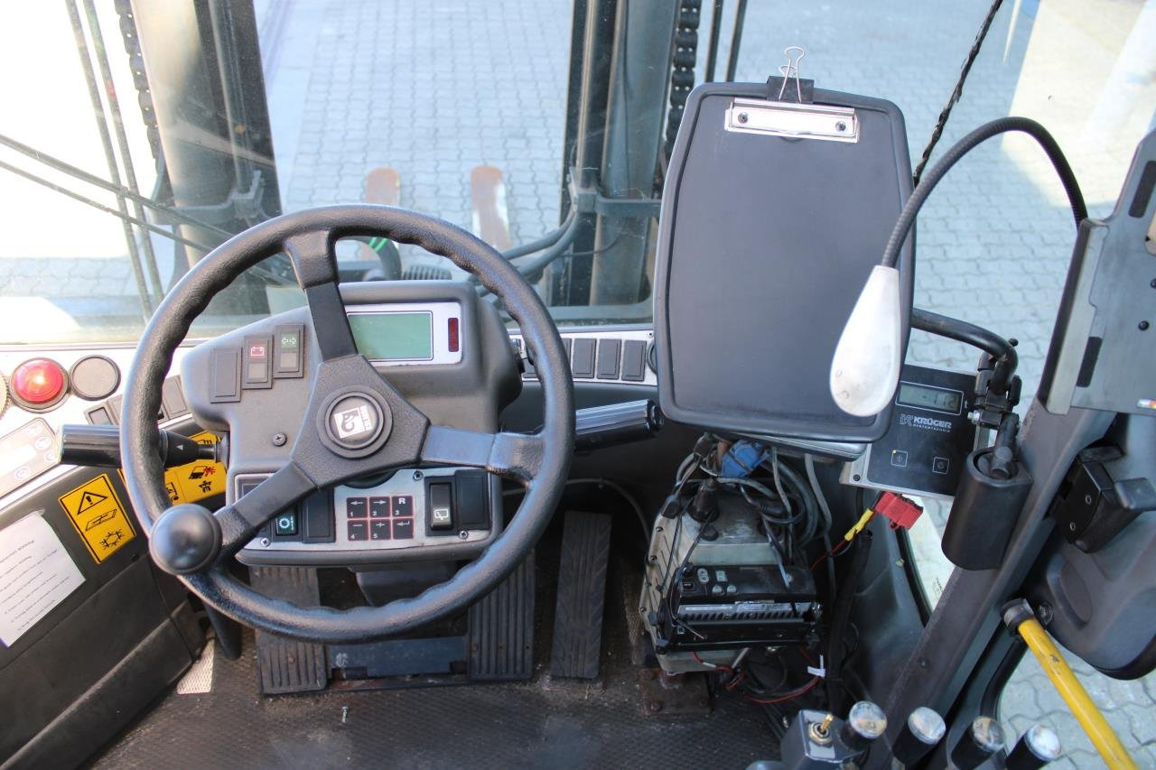 Kalmar DCE80-6 - Diesel viličar: slika Kalmar DCE80-6 - Diesel viličar Kalmar DCE80-6 - Diesel viličar: slika Kalmar DCE80-6 - Diesel viličar