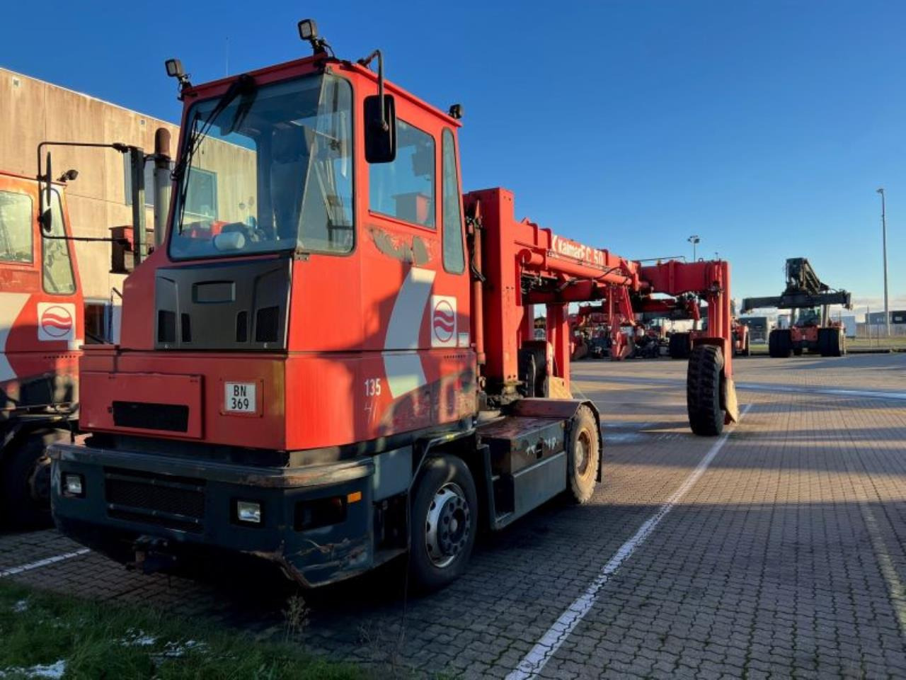 Kalmar TT618 - Terminalni traktor: slika Kalmar TT618 - Terminalni traktor Kalmar TT618 - Terminalni traktor: slika Kalmar TT618 - Terminalni traktor