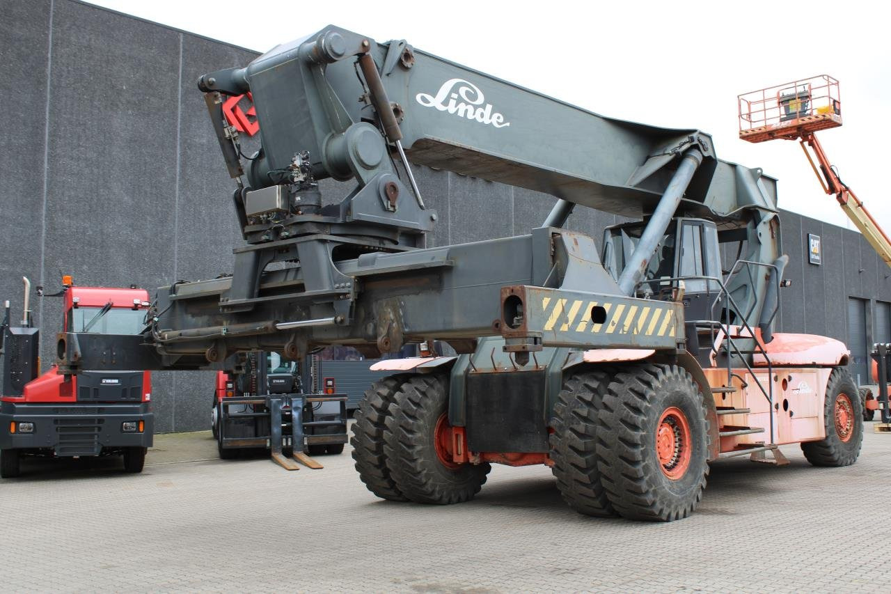 Linde C4531TL - Dohvatni viličar: slika Linde C4531TL - Dohvatni viličar Linde C4531TL - Dohvatni viličar: slika Linde C4531TL - Dohvatni viličar