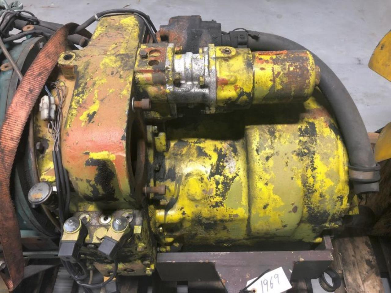 Dana T32.000 - Rezervni dijelovi za Oprema za rukovanje materijalima: slika Dana T32.000 - Rezervni dijelovi za Oprema za rukovanje materijalima Dana T32.000 - Rezervni dijelovi za Oprema za rukovanje materijalima: slika Dana T32.000 - Rezervni dijelovi za Oprema za rukovanje materijalima