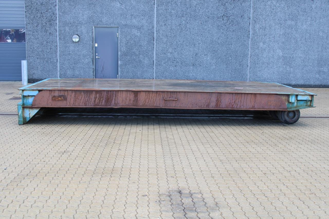 Seacom RT20-40T - Roll-trailer prikolica: slika Seacom RT20-40T - Roll-trailer prikolica Seacom RT20-40T - Roll-trailer prikolica: slika Seacom RT20-40T - Roll-trailer prikolica
