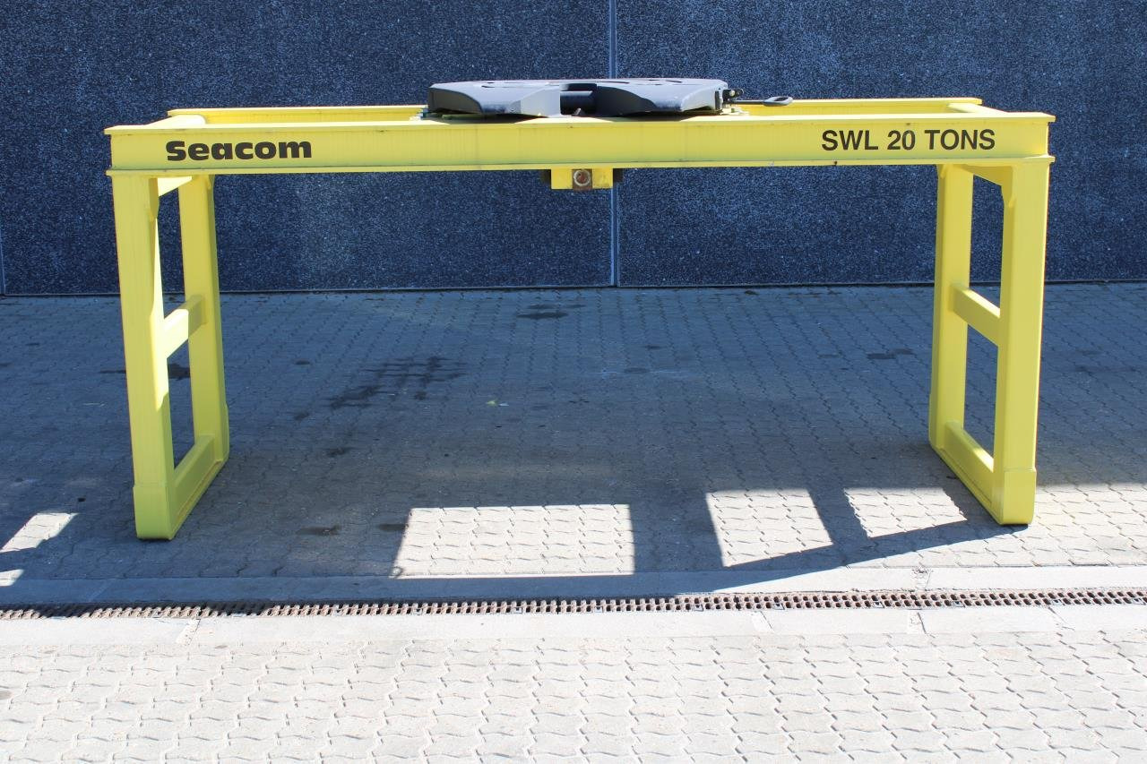 Seacom TRESTLE 20T - Lučka oprema: slika Seacom TRESTLE 20T - Lučka oprema Seacom TRESTLE 20T - Lučka oprema: slika Seacom TRESTLE 20T - Lučka oprema