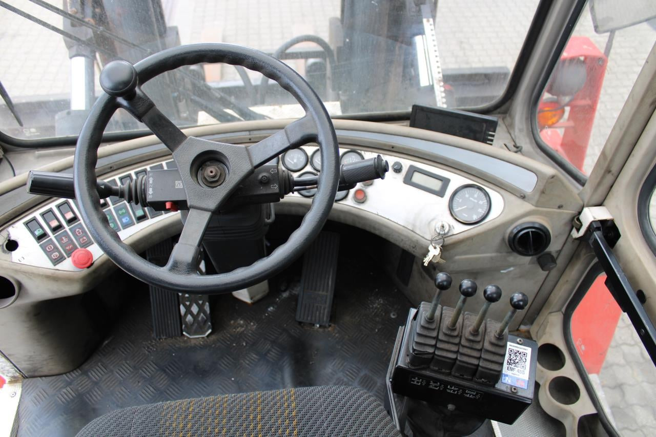 SveTruck 16120 - Diesel viličar: slika SveTruck 16120 - Diesel viličar SveTruck 16120 - Diesel viličar: slika SveTruck 16120 - Diesel viličar