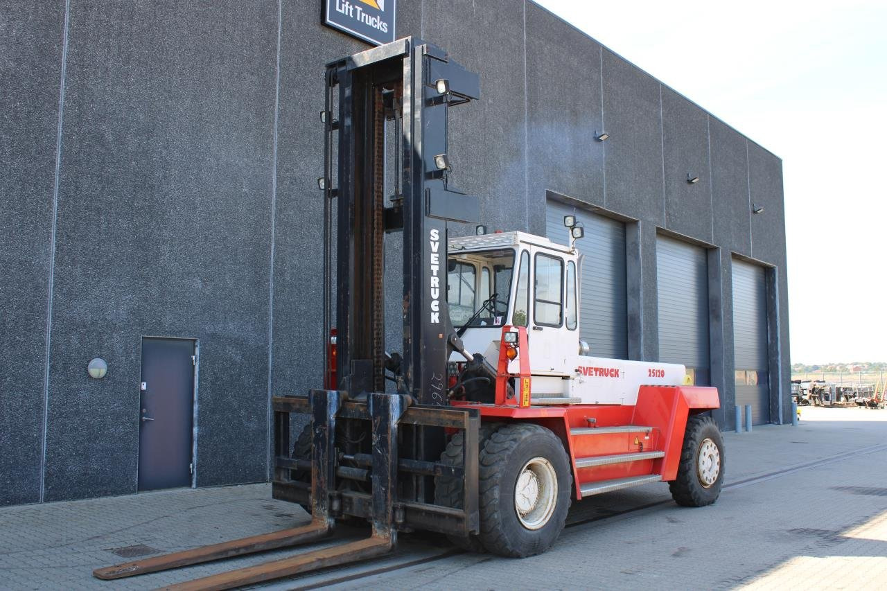 SveTruck 25120-42 - Diesel viličar: slika SveTruck 25120-42 - Diesel viličar SveTruck 25120-42 - Diesel viličar: slika SveTruck 25120-42 - Diesel viličar