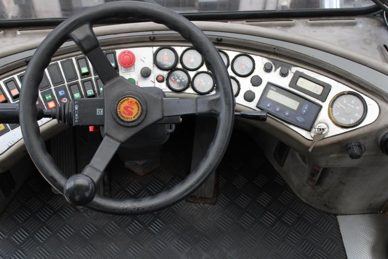 SveTruck 32120-50 - Diesel viličar: slika SveTruck 32120-50 - Diesel viličar SveTruck 32120-50 - Diesel viličar: slika SveTruck 32120-50 - Diesel viličar