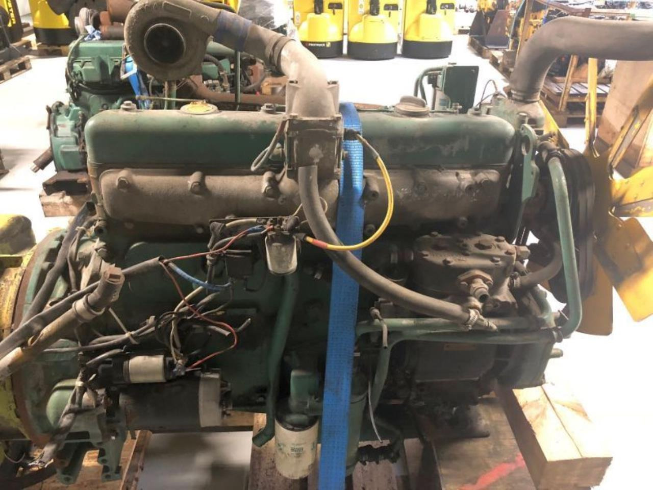 Volvo TD60D - Motor: slika Volvo TD60D - Motor Volvo TD60D - Motor: slika Volvo TD60D - Motor