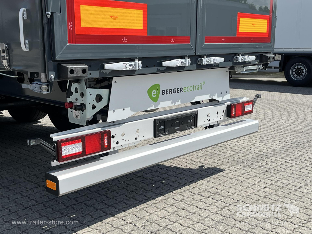 BERGER Auflieger Curtainsider Standard - Poluprikolica s ceradom: slika BERGER Auflieger Curtainsider Standard - Poluprikolica s ceradom BERGER Auflieger Curtainsider Standard - Poluprikolica s ceradom: slika BERGER Auflieger Curtainsider Standard - Poluprikolica s ceradom