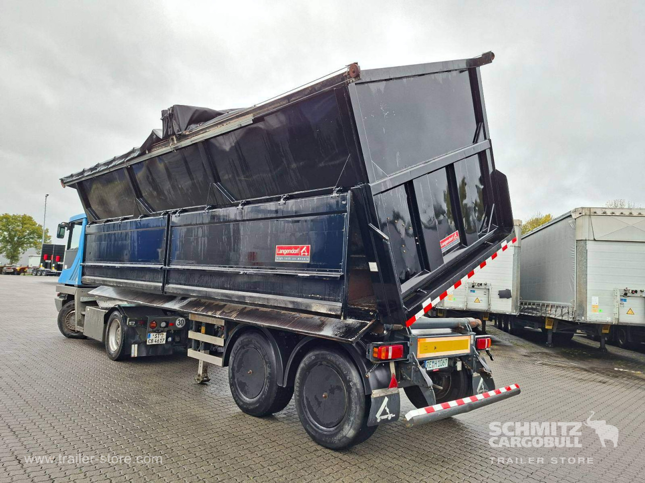 KEMPF Auflieger Kipper Stahlrundmulde 36m³ - Kiper poluprikolica: slika KEMPF Auflieger Kipper Stahlrundmulde 36m³ - Kiper poluprikolica KEMPF Auflieger Kipper Stahlrundmulde 36m³ - Kiper poluprikolica: slika KEMPF Auflieger Kipper Stahlrundmulde 36m³ - Kiper poluprikolica