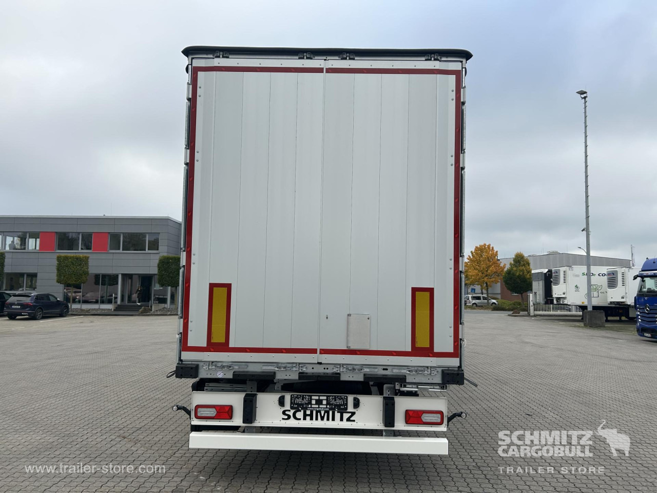 SCHMITZ Auflieger Curtainsider Standard - Poluprikolica s ceradom: slika SCHMITZ Auflieger Curtainsider Standard - Poluprikolica s ceradom SCHMITZ Auflieger Curtainsider Standard - Poluprikolica s ceradom: slika SCHMITZ Auflieger Curtainsider Standard - Poluprikolica s ceradom