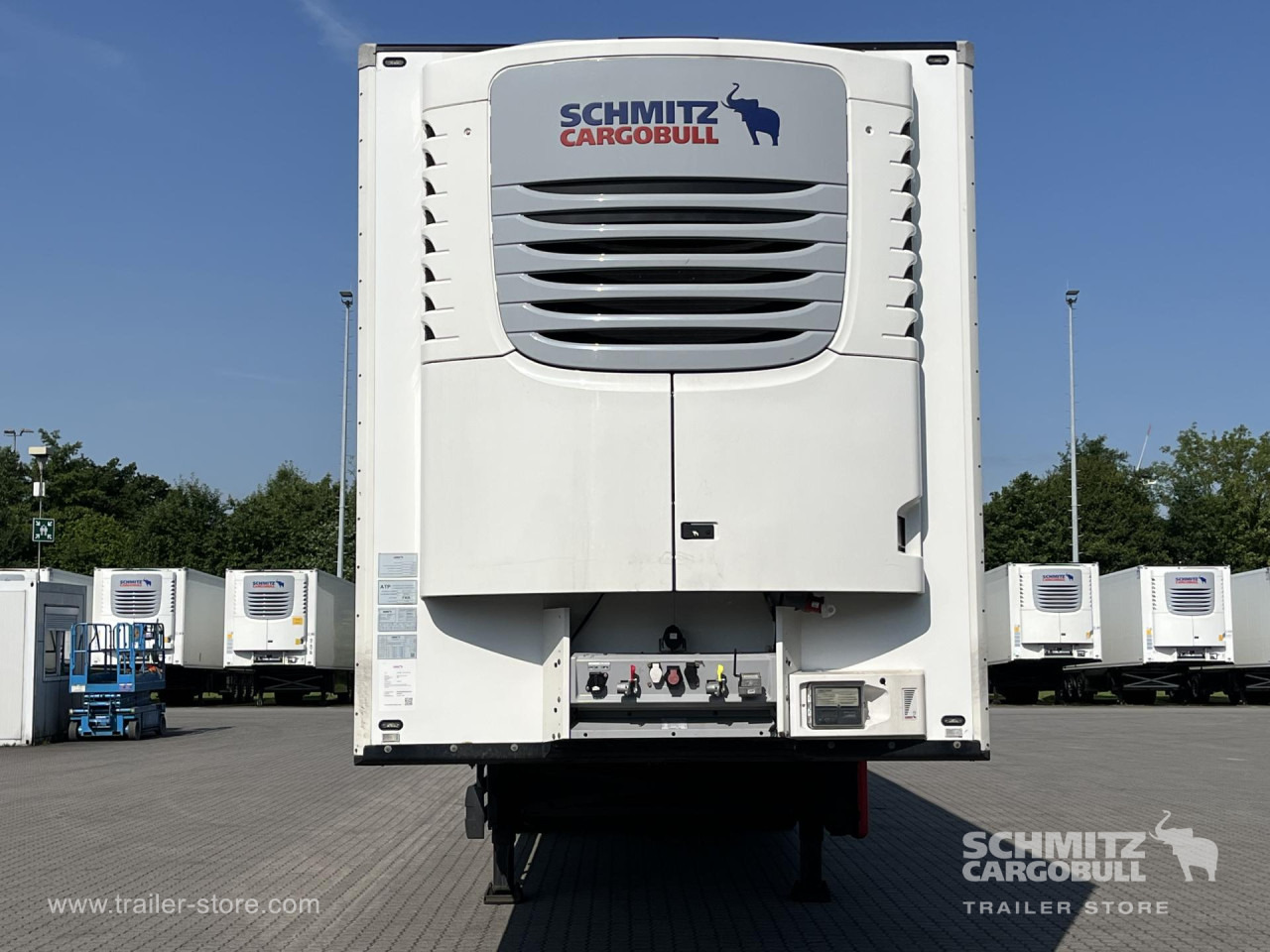 Izotermna poluprikolica SCHMITZ Auflieger Tiefkühler Mega Double deck: slika Izotermna poluprikolica SCHMITZ Auflieger Tiefkühler Mega Double deck