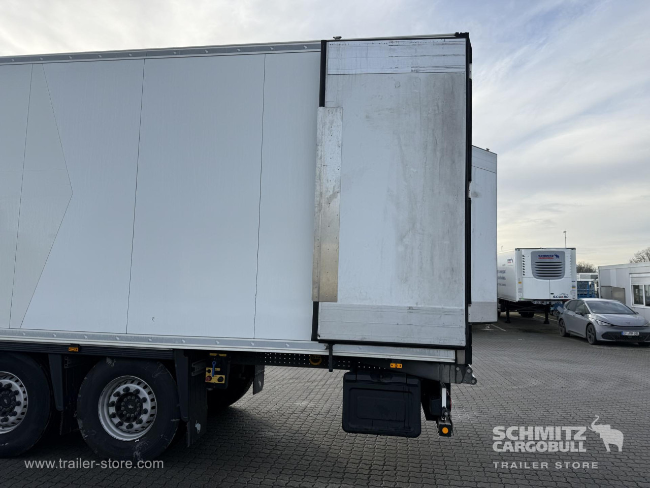 SCHMITZ Auflieger Tiefkühler Multitemp Double deck - Izotermna poluprikolica: slika SCHMITZ Auflieger Tiefkühler Multitemp Double deck - Izotermna poluprikolica SCHMITZ Auflieger Tiefkühler Multitemp Double deck - Izotermna poluprikolica: slika SCHMITZ Auflieger Tiefkühler Multitemp Double deck - Izotermna poluprikolica