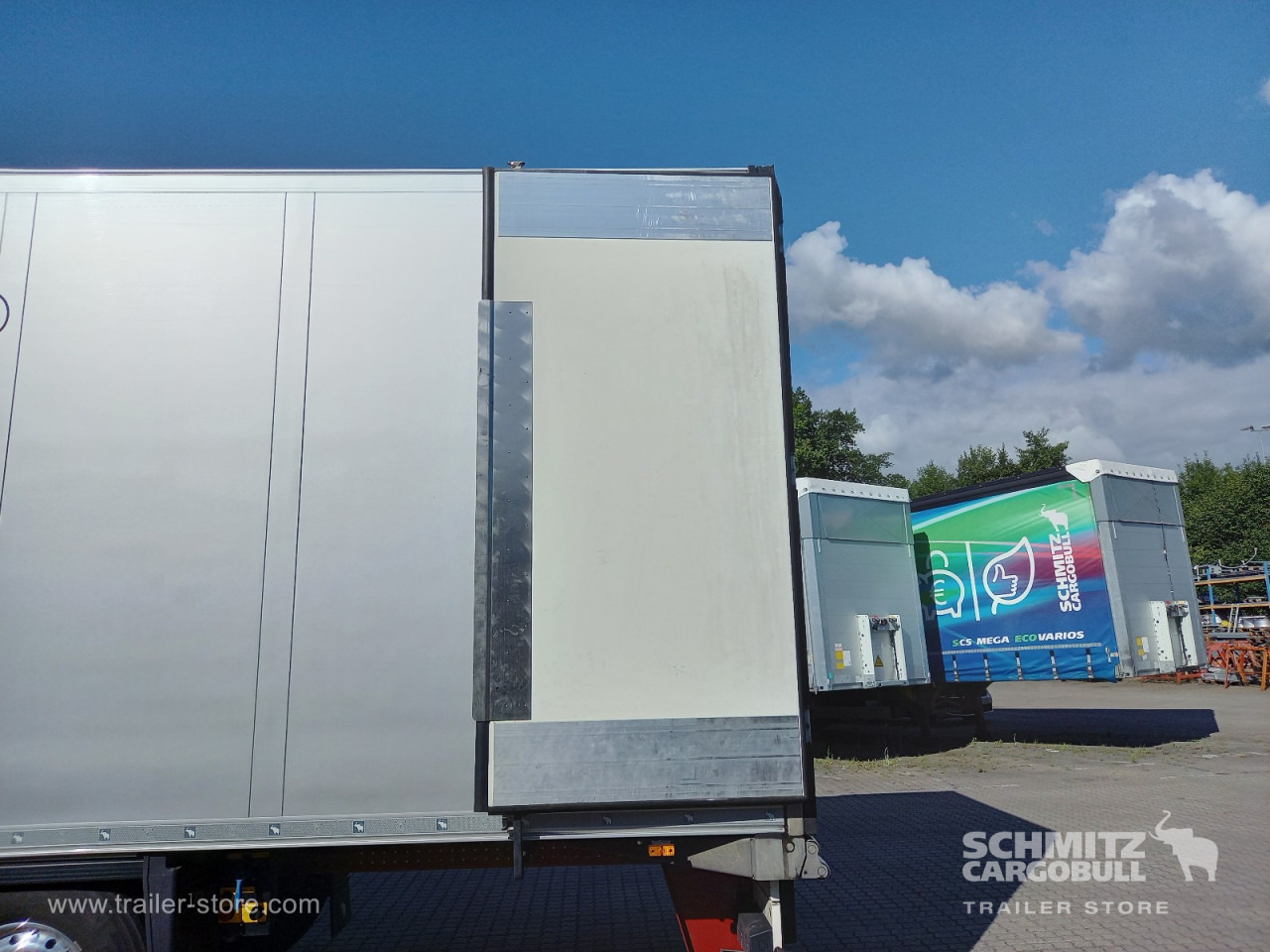 SCHMITZ Auflieger Tiefkühler Multitemp - Izotermna poluprikolica: slika SCHMITZ Auflieger Tiefkühler Multitemp - Izotermna poluprikolica SCHMITZ Auflieger Tiefkühler Multitemp - Izotermna poluprikolica: slika SCHMITZ Auflieger Tiefkühler Multitemp - Izotermna poluprikolica