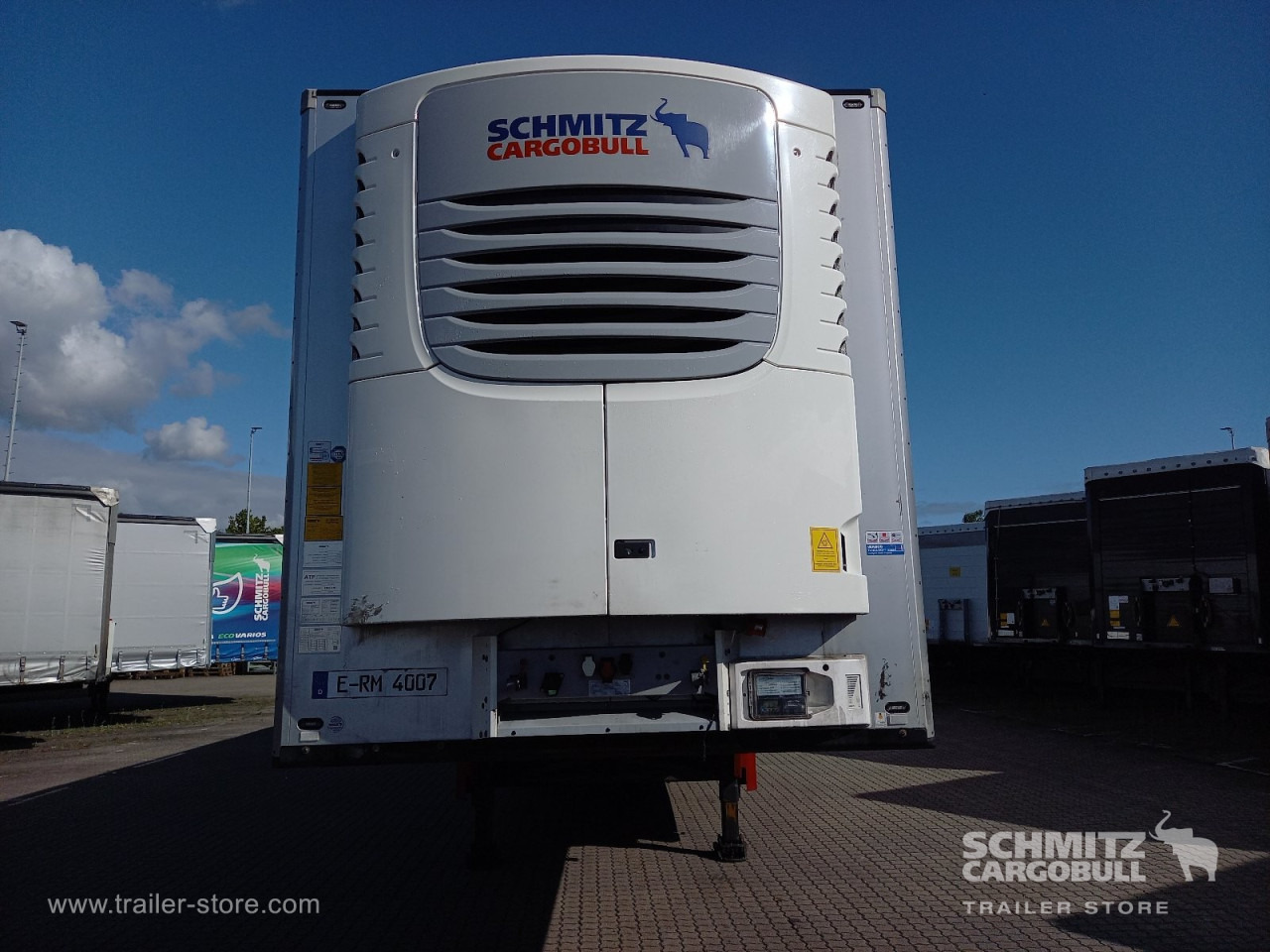 SCHMITZ Auflieger Tiefkühler Multitemp - Izotermna poluprikolica: slika SCHMITZ Auflieger Tiefkühler Multitemp - Izotermna poluprikolica SCHMITZ Auflieger Tiefkühler Multitemp - Izotermna poluprikolica: slika SCHMITZ Auflieger Tiefkühler Multitemp - Izotermna poluprikolica