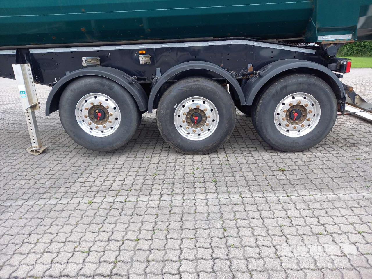 SCHWARZMUELLER Auflieger Kipper Stahlrundmulde 23m³ - Kiper poluprikolica: slika SCHWARZMUELLER Auflieger Kipper Stahlrundmulde 23m³ - Kiper poluprikolica SCHWARZMUELLER Auflieger Kipper Stahlrundmulde 23m³ - Kiper poluprikolica: slika SCHWARZMUELLER Auflieger Kipper Stahlrundmulde 23m³ - Kiper poluprikolica