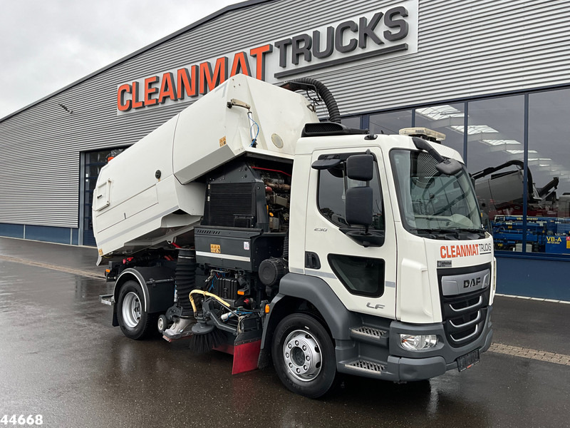 DAF FA LF 230 Euro 6 Johnston VT652 Just 87.278 km! - Cestovna čistilica: slika DAF FA LF 230 Euro 6 Johnston VT652 Just 87.278 km! - Cestovna čistilica DAF FA LF 230 Euro 6 Johnston VT652 Just 87.278 km! - Cestovna čistilica: slika DAF FA LF 230 Euro 6 Johnston VT652 Just 87.278 km! - Cestovna čistilica