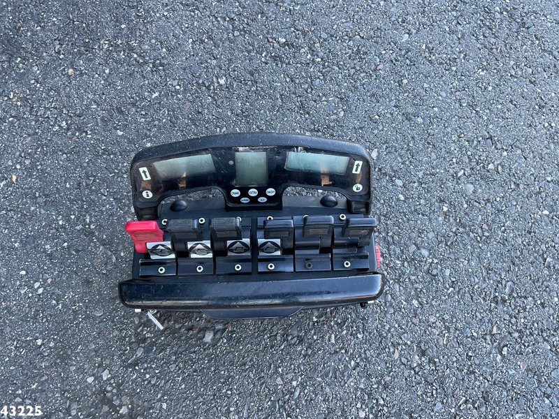 Kamion s kranom DAF FAX 85 CF 410 Euro 5 Hiab 60 Tonmeter laadkraan: slika Kamion s kranom DAF FAX 85 CF 410 Euro 5 Hiab 60 Tonmeter laadkraan