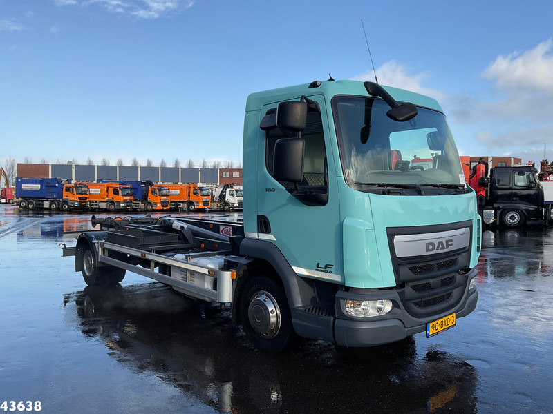 DAF LF 180 Euro 6 14 Ton haakarmsysteem - Kamion s kukastom dizalicom: slika DAF LF 180 Euro 6 14 Ton haakarmsysteem - Kamion s kukastom dizalicom DAF LF 180 Euro 6 14 Ton haakarmsysteem - Kamion s kukastom dizalicom: slika DAF LF 180 Euro 6 14 Ton haakarmsysteem - Kamion s kukastom dizalicom