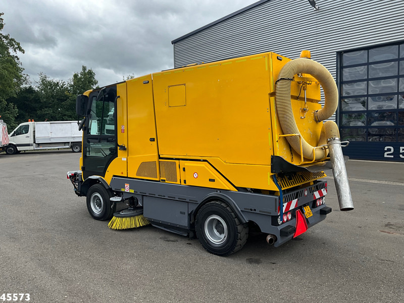 Dulevo 3000 Euro 6 with 3-rd brush - Cestovna čistilica: slika Dulevo 3000 Euro 6 with 3-rd brush - Cestovna čistilica Dulevo 3000 Euro 6 with 3-rd brush - Cestovna čistilica: slika Dulevo 3000 Euro 6 with 3-rd brush - Cestovna čistilica