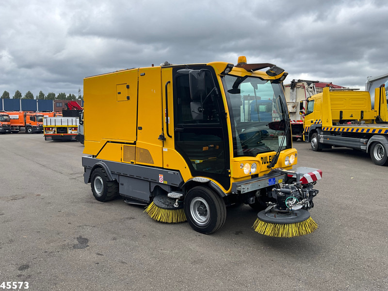 Dulevo 3000 Euro 6 with 3-rd brush - Cestovna čistilica: slika Dulevo 3000 Euro 6 with 3-rd brush - Cestovna čistilica Dulevo 3000 Euro 6 with 3-rd brush - Cestovna čistilica: slika Dulevo 3000 Euro 6 with 3-rd brush - Cestovna čistilica