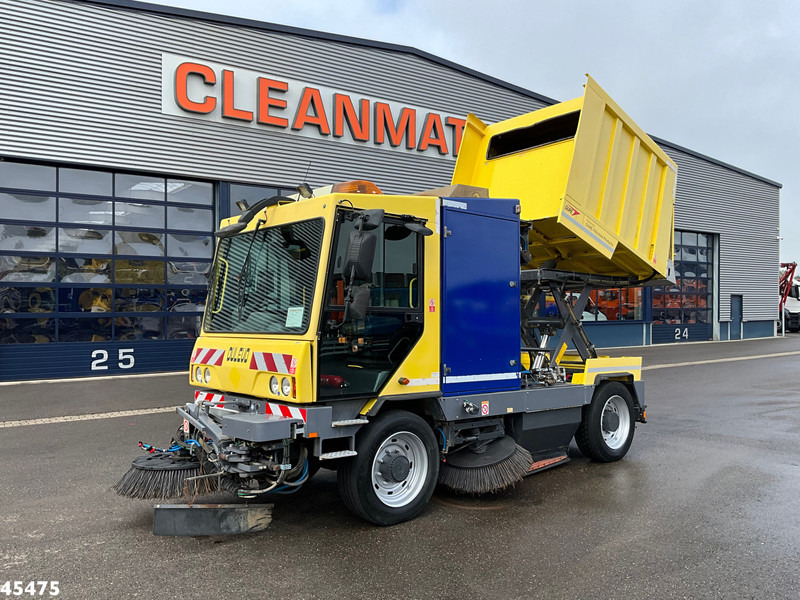 Dulevo 5020 S with 3-rd brush - Cestovna čistilica: slika Dulevo 5020 S with 3-rd brush - Cestovna čistilica Dulevo 5020 S with 3-rd brush - Cestovna čistilica: slika Dulevo 5020 S with 3-rd brush - Cestovna čistilica